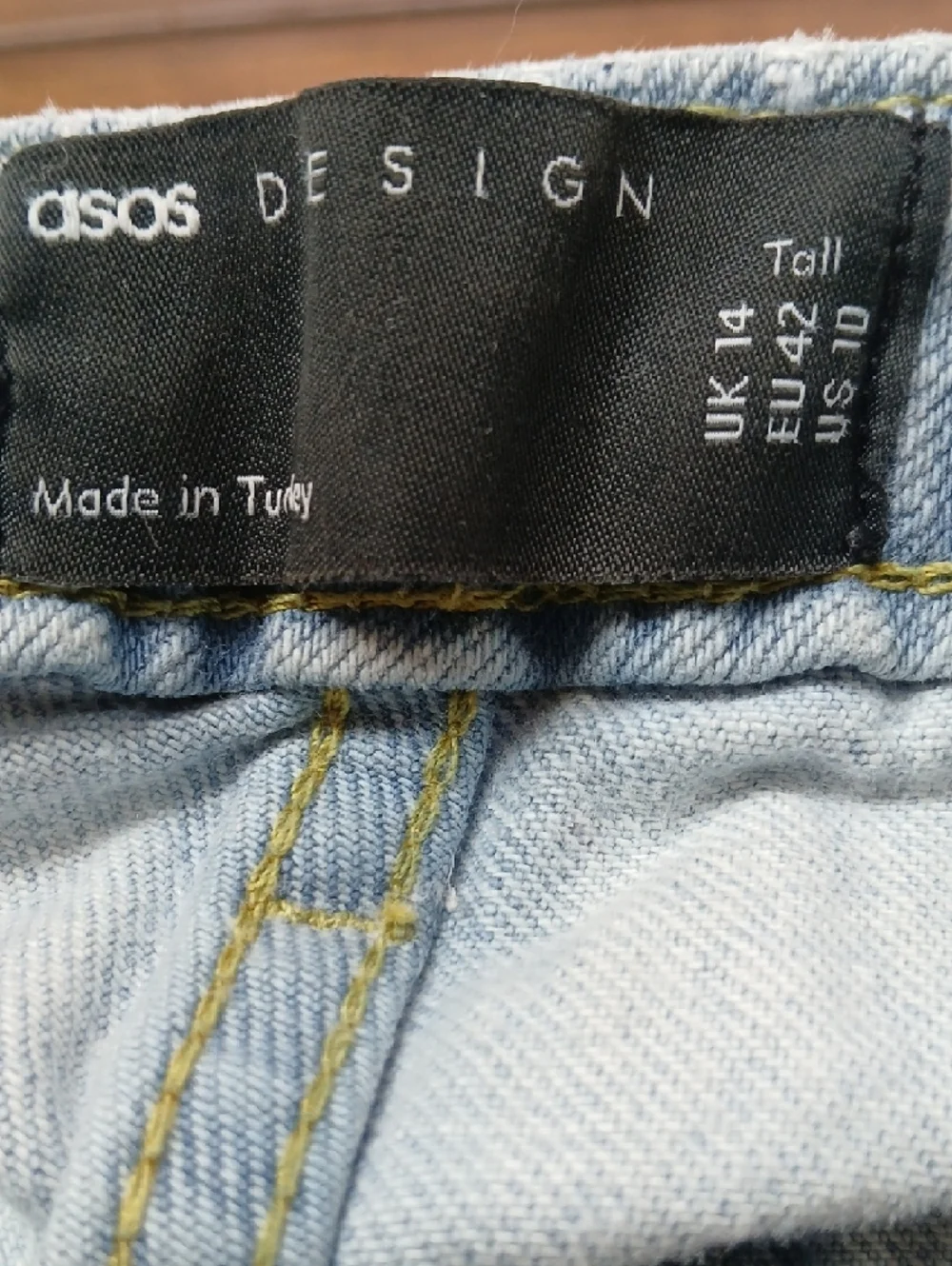 ASOS Curve Light Blue Frayed Hem Denim Shorts - Picture 2 of 5